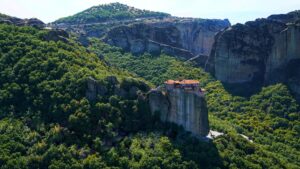 meteora-2818334_1920